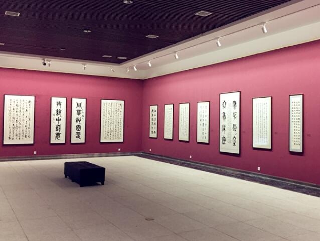 “2121非凡杯”职工书画摄影展在崔振宽美术馆发展