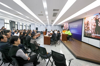 集团机关进杏装百年振兴航 始终跟党走”党史知识较量